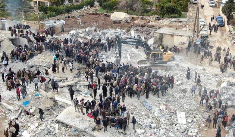 [Ảnh] Nỗ lực tìm kiếm người sống sót sau trận động đất ở Thổ Nhĩ Kỳ và Syria ảnh 11