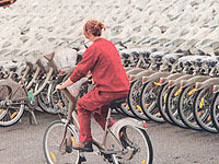 “Xe đạp hóa” Paris