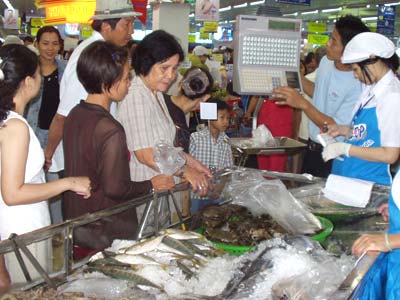 Chính phủ yêu cầu kiểm soát tình trạng tăng giá