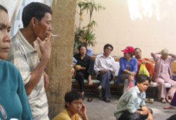 Thủ tướng chỉ thị cấm hút thuốc lá nơi công cộng