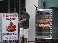 Cuộc mưu sinh của những ông Tây ''rau muống''