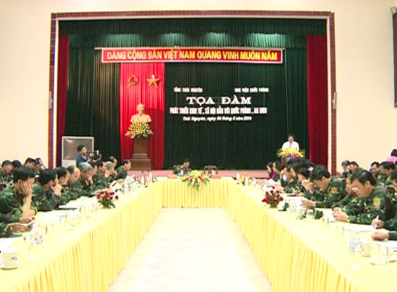 Gắn phát triển kinh tế - xã hội với quốc phòng, an ninh