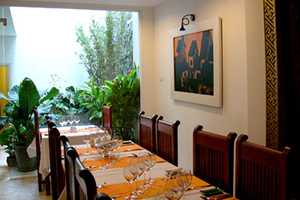 Bắt quả tang nhà hàng Sen và sơn Nippon xả bẩn