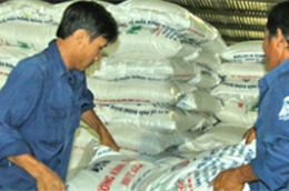 Đường không thiếu nhưng giá vẫn cao