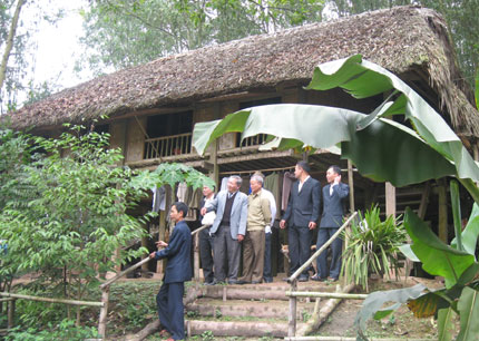 Công bố quy hoạch Khu bảo tồn làng nhà sàn, du lịch sinh thái