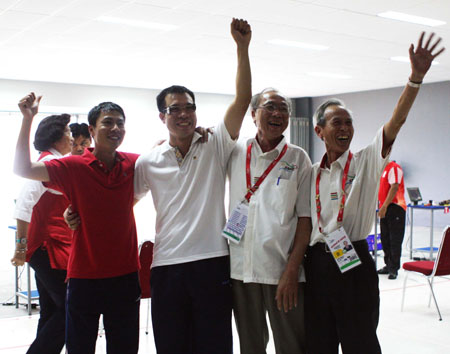 Xạ thủ Quốc Cường “mở hàng” HCV ngày 15/11