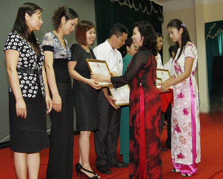 Mít tinh kỷ niệm 85 năm Ngày báo chí Cách mạng Việt Nam