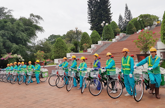 Trao 15 chiếc xe đạp gom rác cho Công ty CP Môi trường và Công trình đô thị