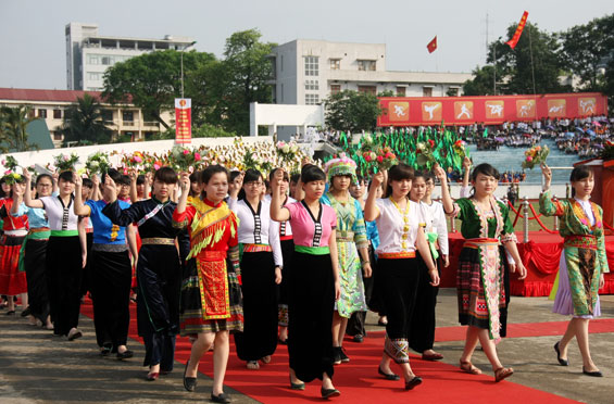 Góp phần xây dựng khối đại đoàn kết các dân tộc