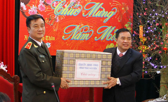 Lãnh đạo tỉnh chúc Tết các đơn vị