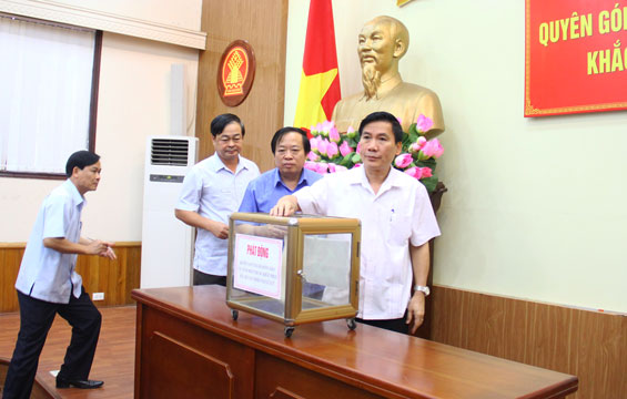 Phát động quyên góp ủng hộ đồng bào miền Trung