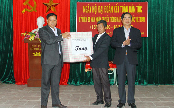 Lãnh đạo tỉnh dự Ngày hội Đại Đoàn kết toàn dân tộc