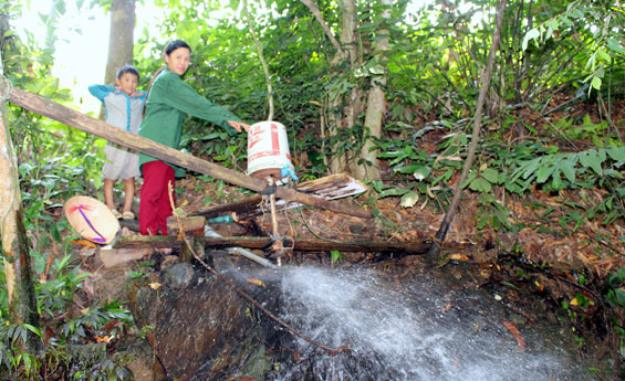 Đưa điện về các xóm bản miền núi, vùng cao