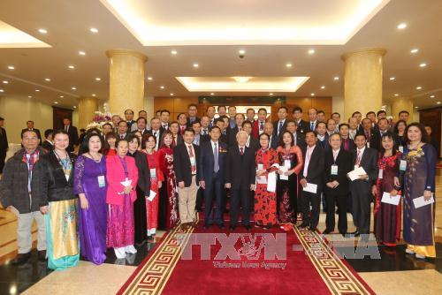 Tổng Bí thư Nguyễn Phú Trọng tiếp đoàn kiều bào tiêu biểu dự Chương trình Xuân Quê hương 2016