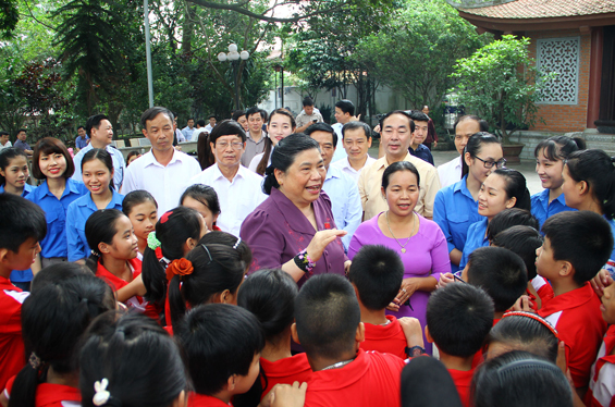 Phó Chủ tịch Thường trực Quốc hội Tòng Thị Phóng thăm và làm việc tại Thái Nguyên