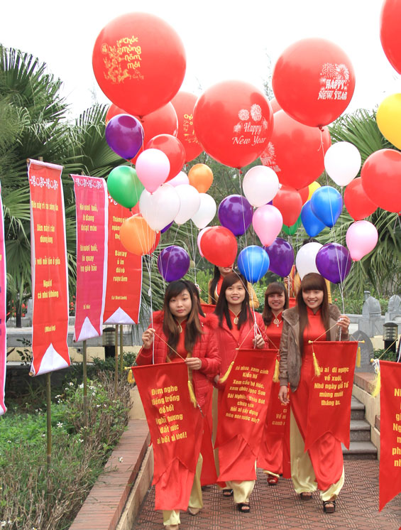 Vinh danh thơ nơi Thủ đô gió ngàn