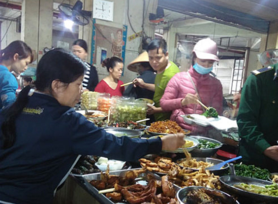 Hộp xốp đựng đồ ăn nóng... kẻ giết người thầm lặng