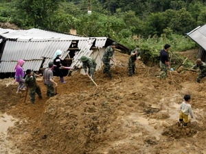 3 người cùng gia đình thiệt mạng do lở núi