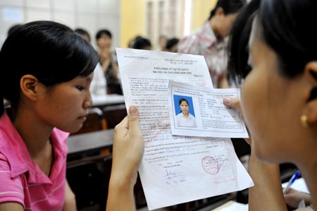 Tăng lệ phí tuyển sinh đại học