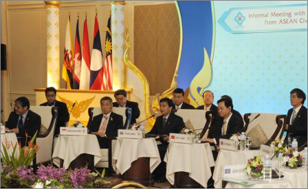 Việt Nam tích cực chuẩn bị đảm nhiệm vai trò Chủ tịch ASEAN và Chủ tịch AIPA