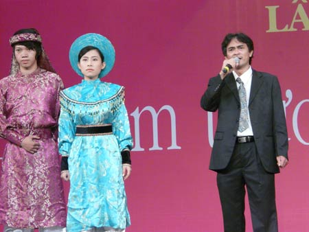 Tìm đời sống cho thơ