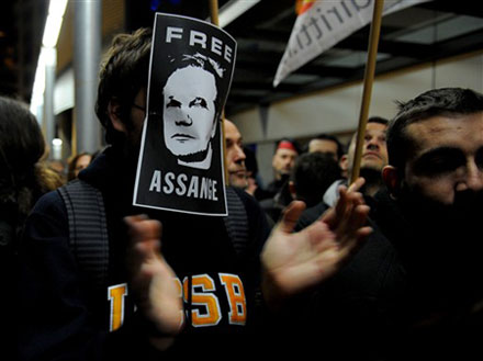 Làn sóng ủng hộ Wikileaks lan rộng