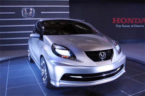 Honda ra mắt mẫu xe cạnh tranh với Kia Morning