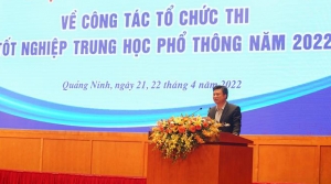 Học sinh lớp 12 đăng ký thi tốt nghiệp theo hình thức trực tuyến