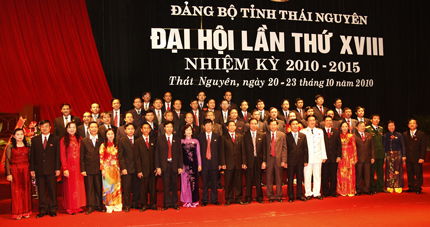 Ban Chấp h&agrave;nh Đảng bộ tỉnh kh&oacute;a XVIII. Ảnh: Thế H&agrave;