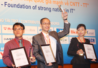 Trong Ngày An toàn thông tin 2011: Bkav cùng lúc nhận 4 giải thưởng