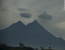 35.000 người phải sơ tán vì núi lửa Guatemala