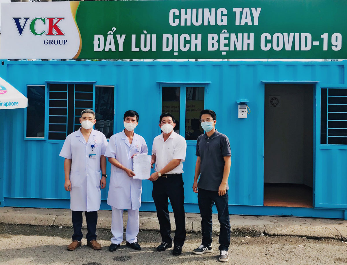 VCK Group trao tặng Container phục vụ phòng, chống dịch cho Bệnh viện A