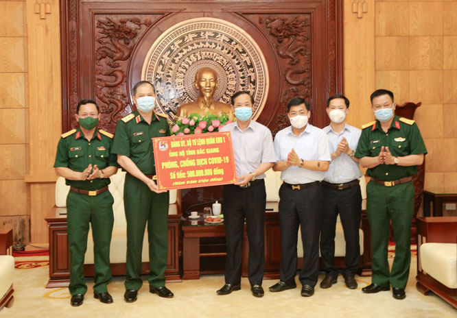 Quân khu 1 hỗ trợ 2 tỉnh Bắc Ninh, Bắc Giang phòng, chống dịch COVID-19