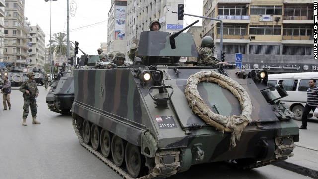 Đụng độ nổ ra ở Lebanon sau khi Thủ tướng từ chức