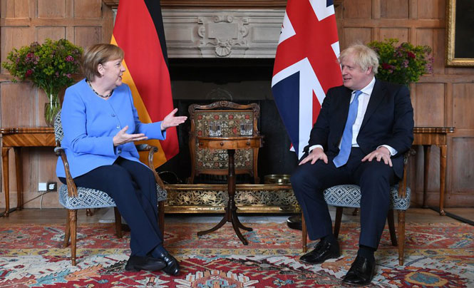 Hợp tác Anh-Đức: Cuối cùng thì Anh và Đức cũng đạt được thỏa thuận hợp tác sau nhiều nỗ lực. Mối quan hệ giữa hai nước sẽ được củng cố và đem lại nhiều lợi ích kinh tế cho cả hai bên. Hãy xem hình ảnh về cuộc họp bàn giữa các nhà lãnh đạo để biết thêm chi tiết.
