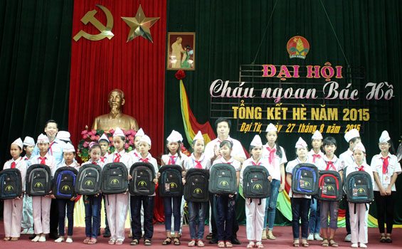 Tuyên dương 125 cháu ngoan Bác Hồ 