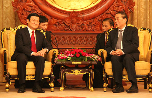 Chủ tịch nước Trương Tấn Sang tới Viêng Chăn, bắt đầu chuyến thăm, làm việc tại Lào