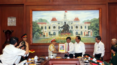 Lãnh đạo TP Hồ Chí Minh tiếp các đại biểu chiến sĩ biệt động ba miền