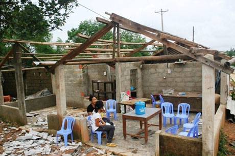 Phong Mỹ tan hoang vì lốc xoáy