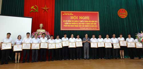 Ngành Thuế bàn biện pháp hoàn thành nhiệm vụ thu ngân sách năm 2013
