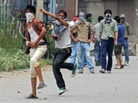 Ấn Độ bạo lực tiếp diễn tại Kashmir