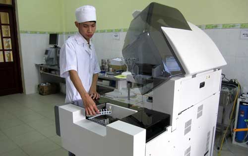 Nguồn nhân lực ngành Y tế: Chỗ “căng”, chỗ “chùng” (Kỳ II)