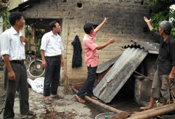 Đại từ: Mưa lũ làm 1 người chết, 31 nhà dân bị tốc mái