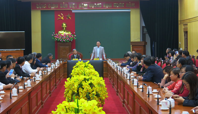 Đồng chí Bí thư Tỉnh ủy tiếp Đoàn Luật sư Hà Nội trong chuyến hành hương về nguồn