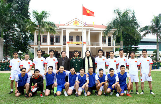  Đoàn Thanh niên Báo Thái Nguyên giao hữu bóng đá với Tiểu đoàn Đặc công 20