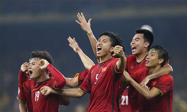 Chung kết lượt đi AFF Cup 2018: Malaysia ngược dòng cầm hòa Việt Nam 2-2, hẹn gặp lại Mỹ Đình