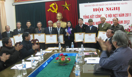 Nhiều tập thể, cá nhân có thành tích trong Phong trào “Tuổi cao, gương sáng”