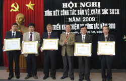 Tiếp tục nâng cao chất lượng khám, chữa bệnh