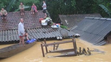 53 người chết và mất tích do mưa lũ