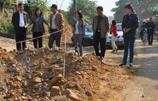 Kiểm tra tiến độ xây dựng các công trình tại Định Hóa